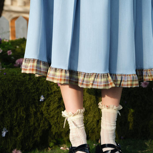 两三事蔚蓝花园2025春季新款荷叶边格子拼接牛仔百褶裙A字半身裙 商品图2