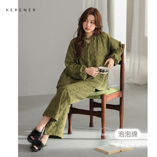 可人儿原创设计新款泡泡绵女士睡衣春秋长袖时尚可外出家居服套装 商品图0