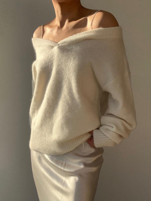 CINNAMON｜44910020 V领串珠套头毛衫  [ 月白 ] 商品图6