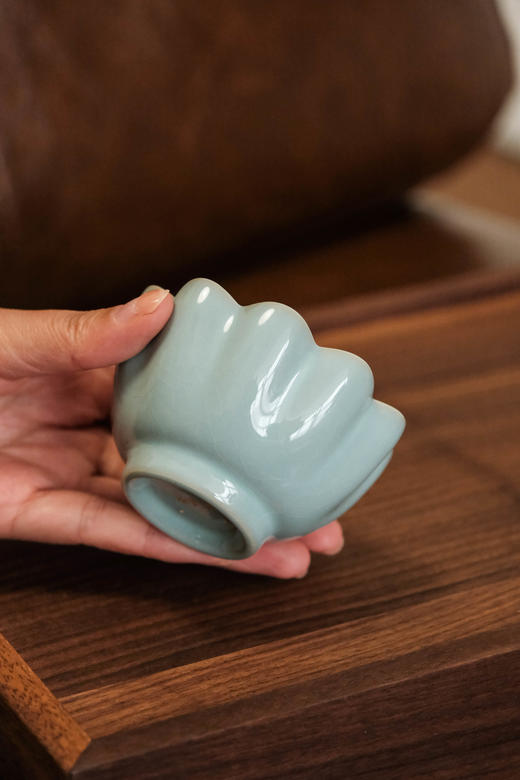 汝瓷 玛瑙天青釉 开片茶具莲花杯新品 釉色素雅高洁 净淡雅 莲花设计线条美 幽若芳菲 丰韵有致 商品图2