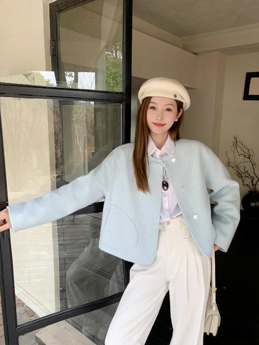 【269元任选2件】现货！成本巨贵，拍下包赚！法式蓝色爱心扣小香风短外套 商品图7