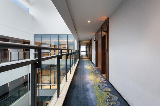 ★周末不加价★¥798起2间夜【成都君亭酒店(西南财大地铁站店)】豪华房+早餐+下午茶，交通便捷，热门景点围绕，假期出游性价拉满！另有单晚套餐可选~有效期至2025年12月31日 商品图1