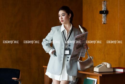 【门店同款】ENJOY春季盐貌似糖带丝巾单排扣西装 160946621 商品图0