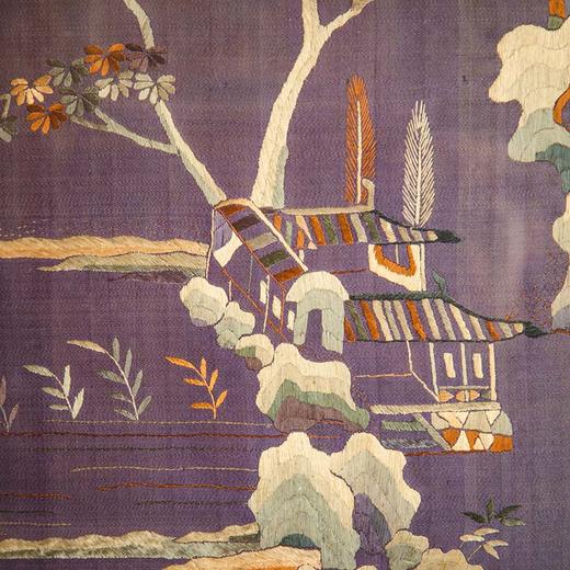 独角鹿西洋古董 19世纪中国晚清时期出品「游园山水」东方景观人物主题苏绣挂屏 商品图2