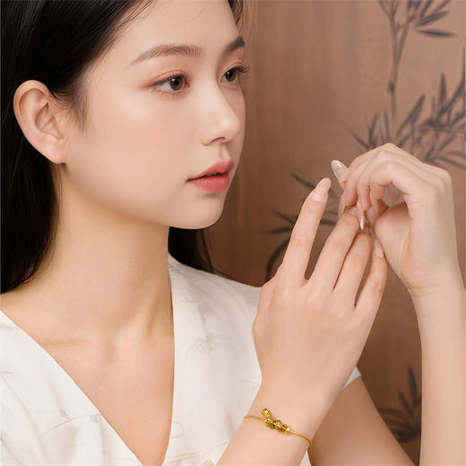 卷卷蛇 金蛇腾飞 灵蛇献瑞系列足金蛇转运珠国潮中国风黄金生肖蛇宝宝礼物MEMORA诗普琳HP838801 商品图3