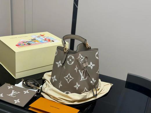 D012131斜挎单肩更舒服质感软手提百搭水桶包 商品图8