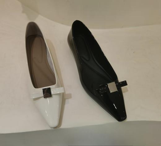 【门店同款】ENJOY春季带金属蝴蝶结尖头单鞋 160744236 商品图3
