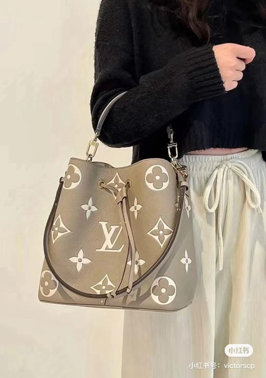 D012131斜挎单肩更舒服质感软手提百搭水桶包 商品图1