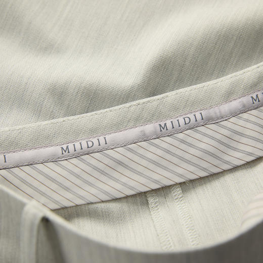 谜底半身裙2025春季新品通勤风文艺不对称设百褶中长裙251MB0068 商品图3