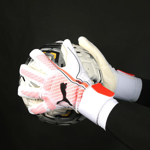 小李子彪马足球守门员手套成人儿童专业防滑耐磨手套041948 06 商品图1