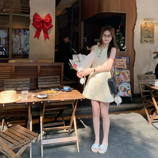 <曾小咸推荐>4.12现货秒杀 ！微信超特价！无袖背心连衣裙 日常169.99 立减80 秒杀89.99！！ 商品图2