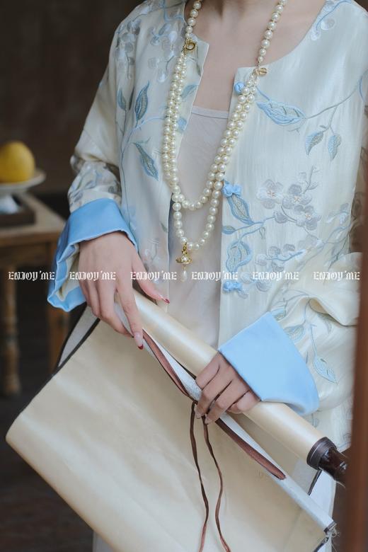 【门店同款】ENJOY春季云敛-春光推盏刺绣花中式外套 160946727 商品图5