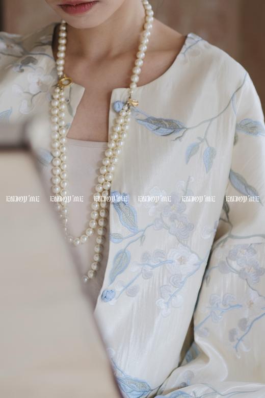 【门店同款】ENJOY春季云敛-春光推盏刺绣花中式外套 160946727 商品图3