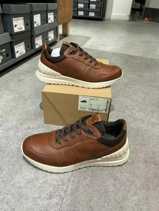 历史低价🉐️💰850，Ecco雅跃轻巧系列休闲鞋 商品图1