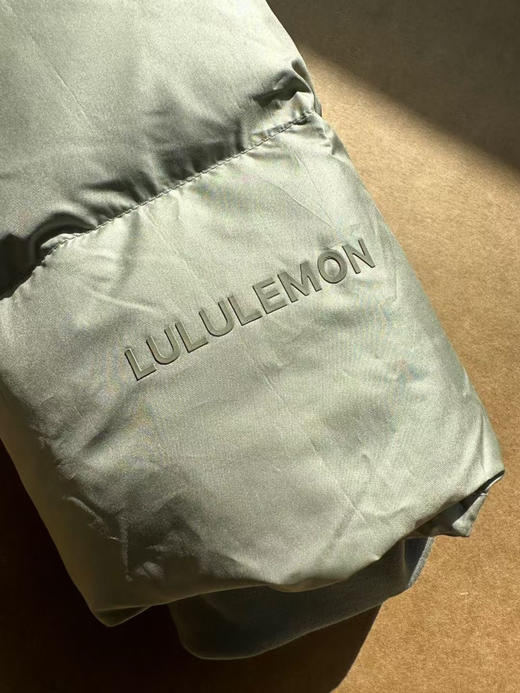 外贸原单lululemon Wunder Puff25冬季新款轻量防水鹅绒保暖长款女羽绒服。
三个色，尺码4 6 8 10
清货特价 商品图10