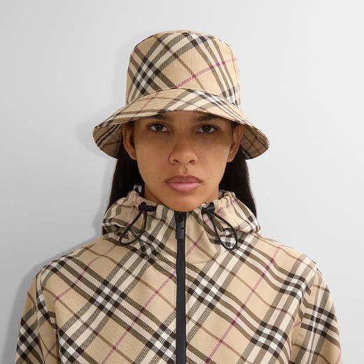 【一】BURBERRY 巴宝莉 男女同款马术骑士徽标格纹斜纹布渔夫帽 格子 8103382 A5686 商品图2