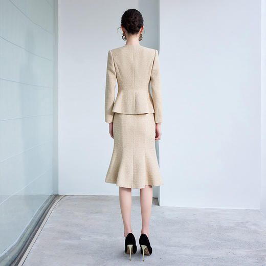IWY/高级感贵气穿搭套装女新款浅卡其色圆领西装外套包臀鱼尾裙CS2193 商品图4
