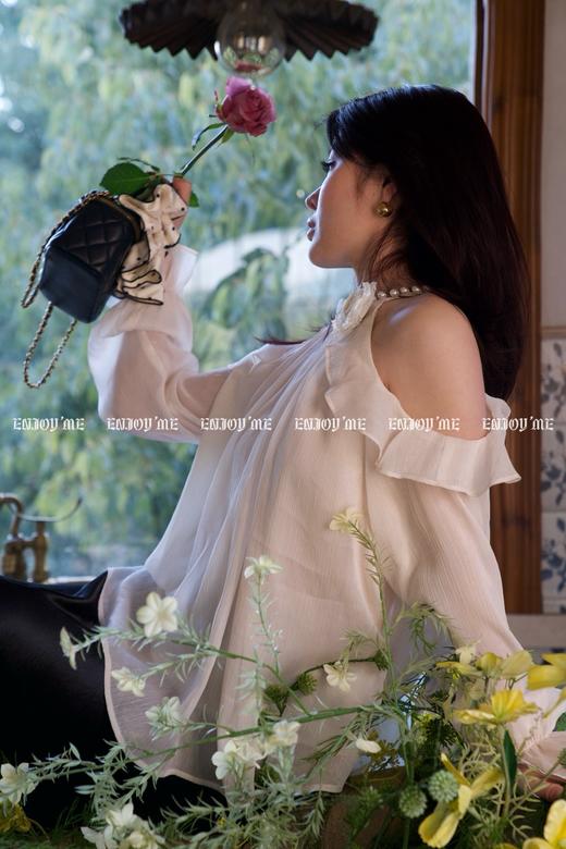 【门店同款】ENJOY春季“绮梦繁花”珍珠挂脖上衣 160705683 商品图11