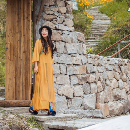 【林栖设计小店】【现货】新中式氅衣绣花真丝衫配背心2025春季新品优雅盘扣两件套装女1951129 商品图1