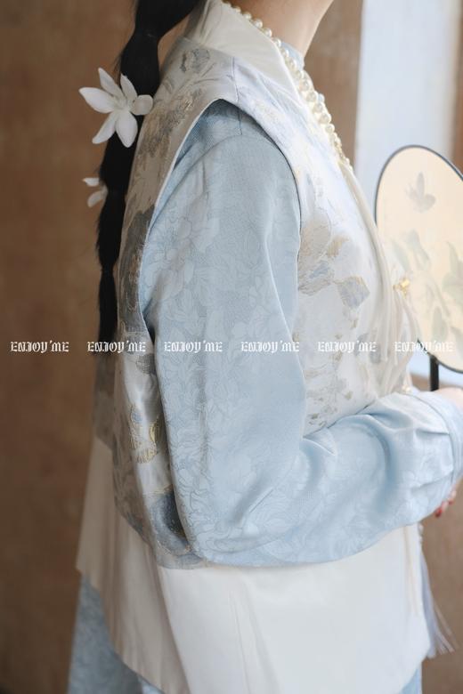 【门店同款】ENJOY春季云敛-春光推盏刺绣流苏盘扣马夹 160946760 商品图14