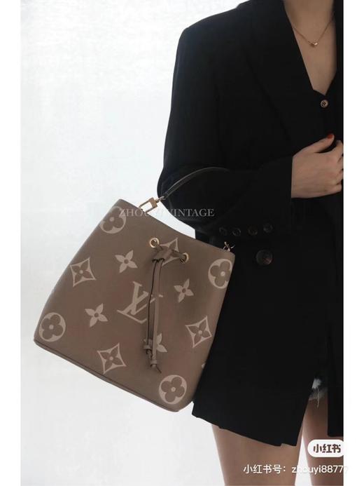 D012131斜挎单肩更舒服质感软手提百搭水桶包 商品图2