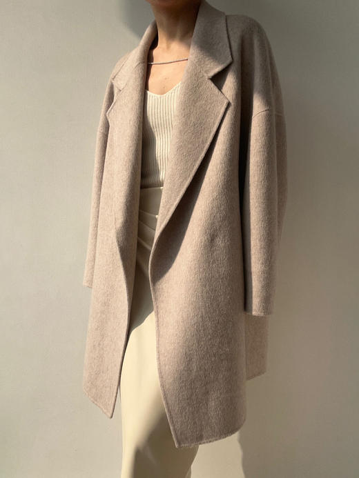 LCM｜Midnight Lotus 翻领中长大衣  COAT [ 藕灰 ] 商品图4