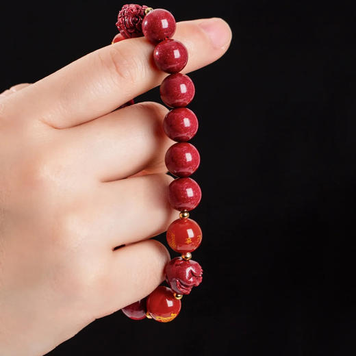 热卖中！珩钻 2025乙巳蛇年【三合六合朱砂手串】生肖款朱砂手链 兼顾三合六合  颗颗饱满 巨显白 男女多款可选 商品图4