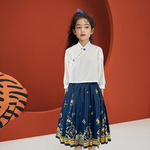 迷你巴拉国风马面裙套装女童儿童裙子亲肤节日长袖冬季新品 商品图2