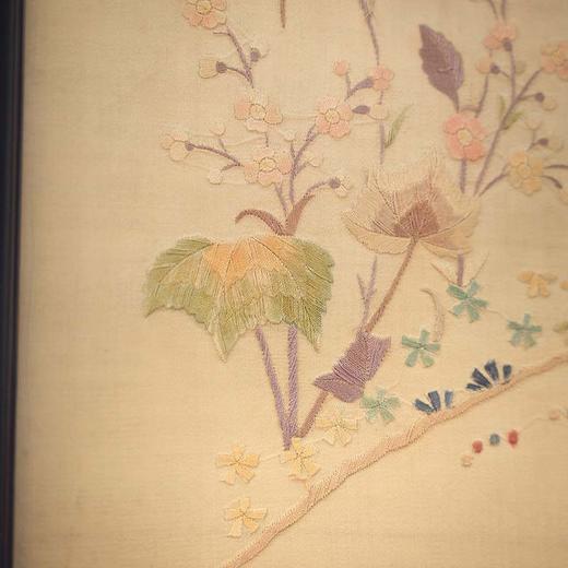 【已售】独角鹿西洋古董 20世纪初中国出品「锦上添花」传统东方花鸟主题粤绣挂屏 商品图3