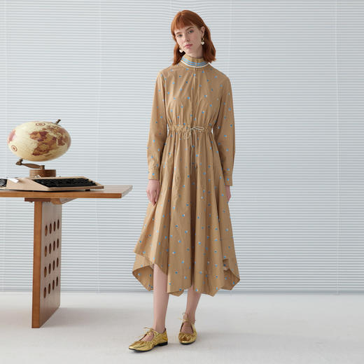 谜底波点印花连衣裙长袖2025春款造型感利落半高领长裙251ML0091 商品图0