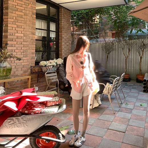 <曾小咸推荐>3.28现货秒杀 ！微信超特价！粉白插肩袖衬衫 日常159.99 立减70 秒杀89.99！ 商品图3