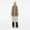 BURBERRY 巴宝莉 女士徽章格纹羊绒围巾 格子 8102901 C1848 商品缩略图3