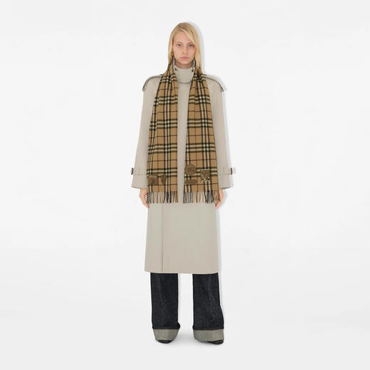 BURBERRY 巴宝莉 女士徽章格纹羊绒围巾 格子 8102901 C1848 商品图3