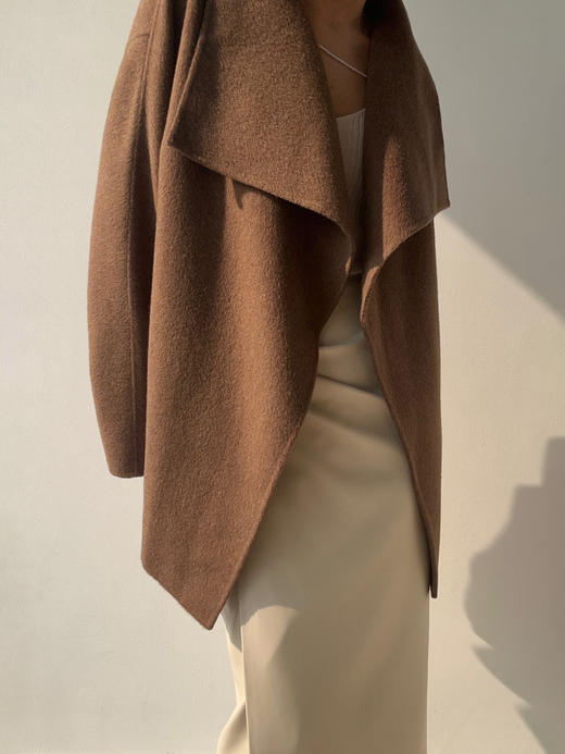 LCM｜Midnight Patrol 翻领中长大衣  COAT [ 棕 / 藕灰 ] 商品图2