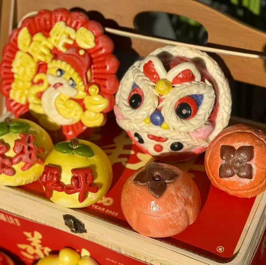 新年团圆花馍礼盒💝‼️
逢年过节必不可少的天然无色素礼品！
造型各异，色彩鲜艳！
每一件都像一件精美的艺术品！
年年有余，平平安安寓意极好[烟花][烟花][烟花] 商品图5