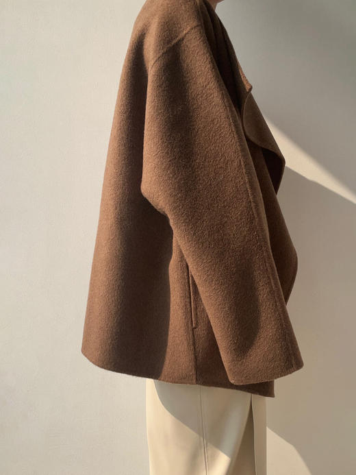 LCM｜Midnight Patrol 翻领中长大衣  COAT [ 棕 / 藕灰 ] 商品图3