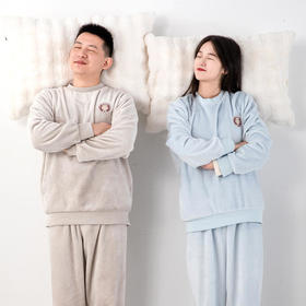 多喜爱 牛奶绒家居服圆领款（兰/灰）