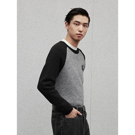 GXG男装 插肩袖设计毛衣胸前绣花针织衫通勤男线衫 
 保暖毛衫冬季热卖 商品图3