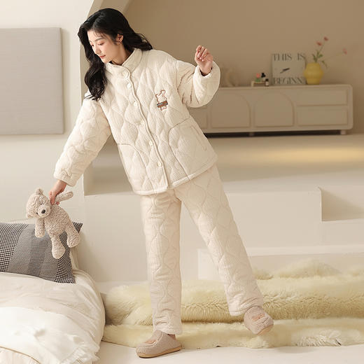 洁丽雅冬款加厚夹棉睡衣女士冬天三层加厚保暖珊瑚绒家居服套装 商品图3