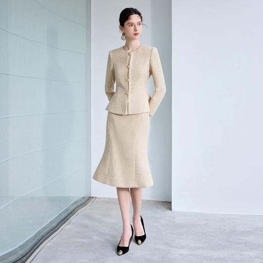 IWY/高级感贵气穿搭套装女新款浅卡其色圆领西装外套包臀鱼尾裙CS2193 商品图1