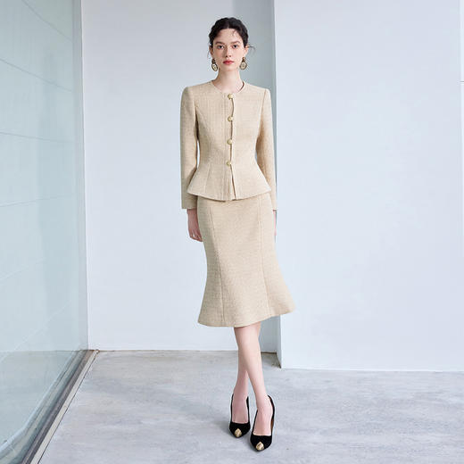IWY/高级感贵气穿搭套装女新款浅卡其色圆领西装外套包臀鱼尾裙CS2193 商品图0