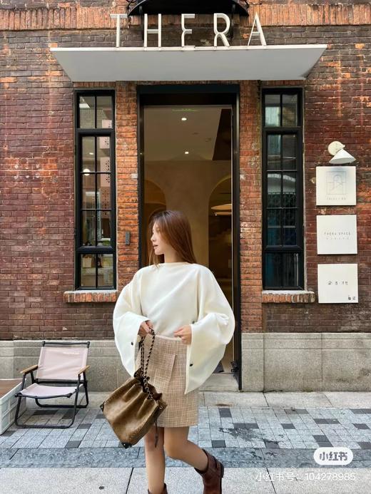 D012134一只看似中古中矩却又有点标新立异的包水桶包 商品图6