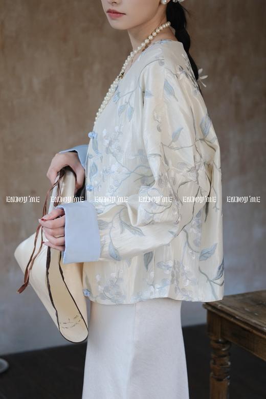 【门店同款】ENJOY春季云敛-春光推盏刺绣花中式外套 160946727 商品图1