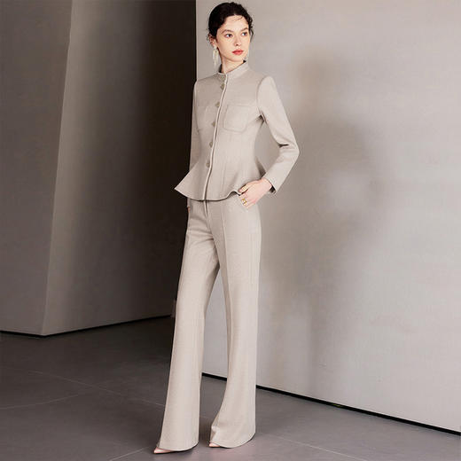 IWY/燕麦色温柔冬季加厚毛呢西装套装女士职业装浅色正装高端公务员教师工作服CP2187 商品图3