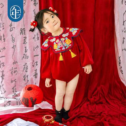 年衣婴儿连体衣周岁礼服2025春秋新生儿满月中国风年年好运哈衣 商品图0