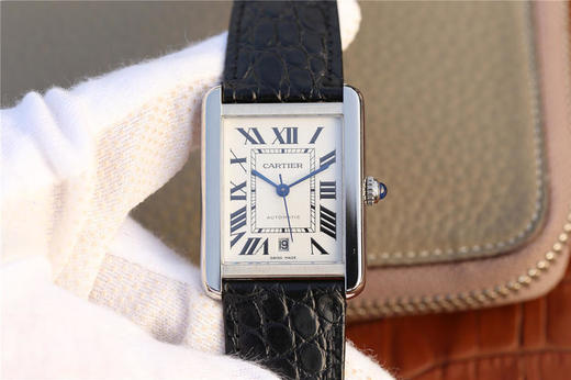 ZF卡地亚坦克系列型号W5200028男士尺寸宽31mmX长40.85mm，正品拆解开模，淬火蓝钢指针，配件达到和正品互换级别，搭载原装进口非常薄身的9015机芯，市面强版本。 商品图4