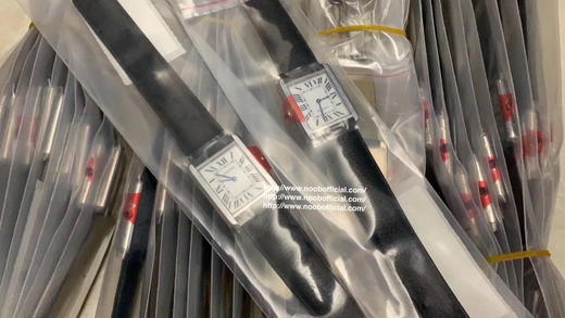 ZF卡地亚坦克系列型号W5200028男士尺寸宽31mmX长40.85mm，正品拆解开模，淬火蓝钢指针，配件达到和正品互换级别，搭载原装进口非常薄身的9015机芯，市面强版本。 商品图12