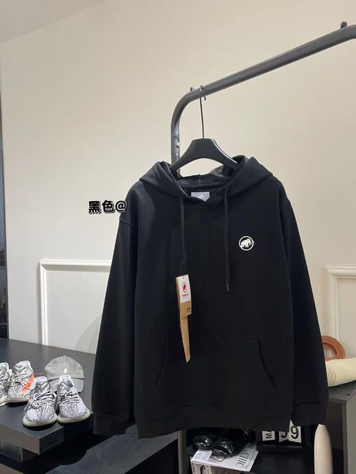 正品Mammut猛犸象男女士情侣款连帽加绒卫衣！
配色：米咖色、黑色
尺码：M-L-XL-2XL-3XL-4XL 商品图2