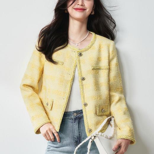 【高货sh】全新升级【铂金会员358/天猫479/差价121】(75009) 洛诗琳2025春季法式气质温柔亮丝编织鹅黄色小香风外套 商品图3