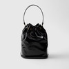 PRADA 普拉达 女士珐琅金属三角徽标 Duet naplak 漆皮水桶包 黑色 1BH038 2DNT F0002 UOM 商品缩略图2